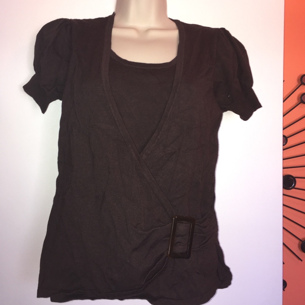 Brown short sleeved sweater